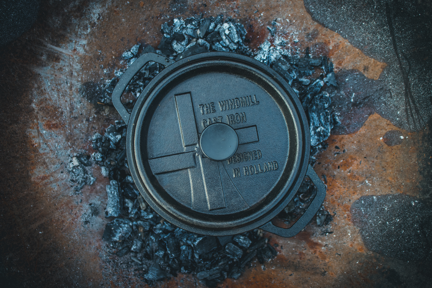 The Windmill BBQ Pan With Lid 2 liter